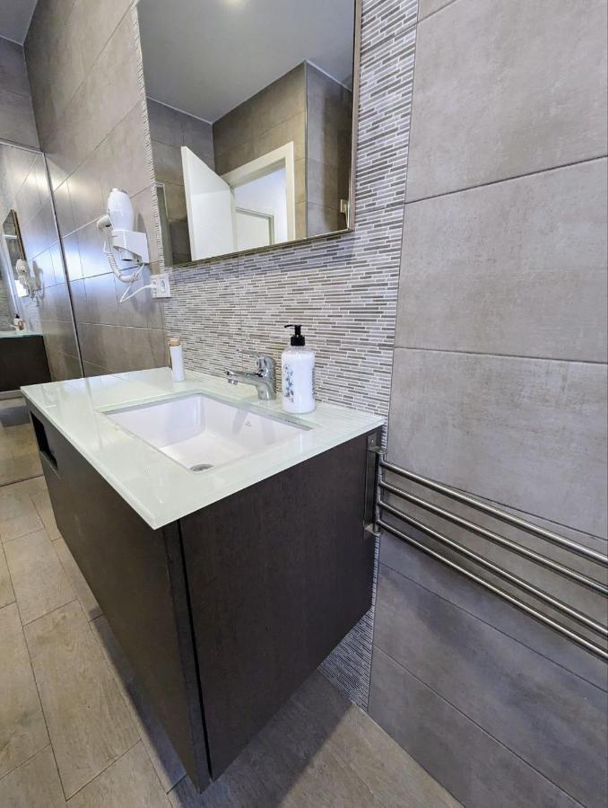 M-Odern Apartment Севиля Екстериор снимка